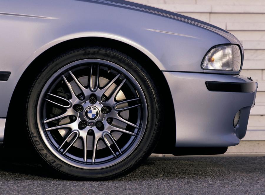 Колеса BMW M5 (E39) 1998 года  (WW) (фото 10 из 84)